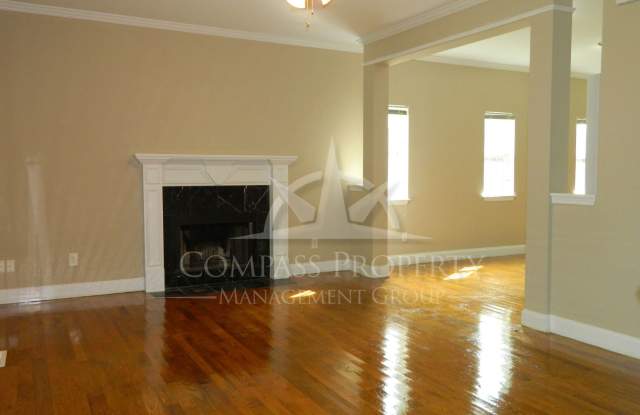1047 Ada Ave NW Gallery 4