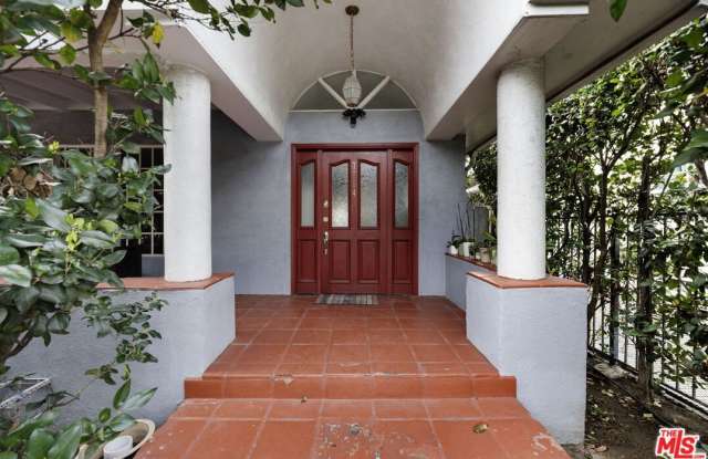 7764 Fountain Ave photos photos