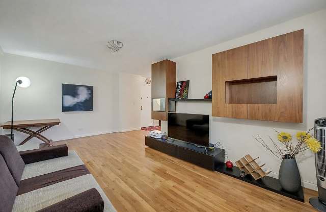 1577 E 17th St Apt 6M Gallery 1