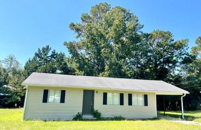 3/1 for rent in Downtown Brandon 042!! - 214 Harrell Street, Brandon, MS 39042