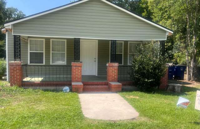 Three Bedroom Two Bathroom House photos photos