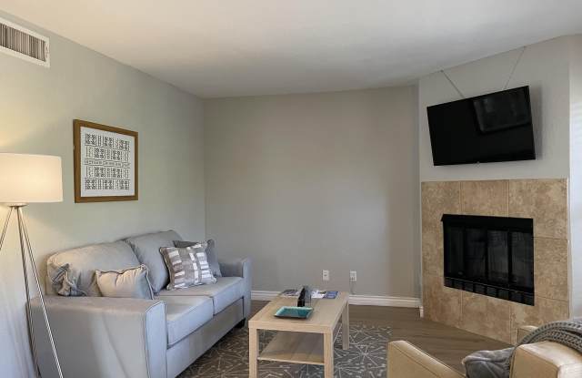 6651 N Campbell Avenue Gallery 2