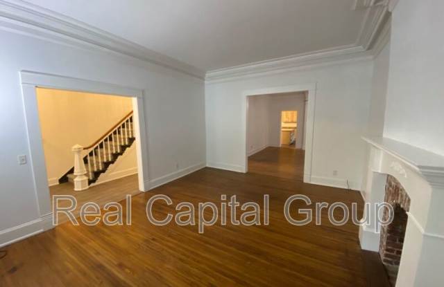 268 Georgia St Gallery 3