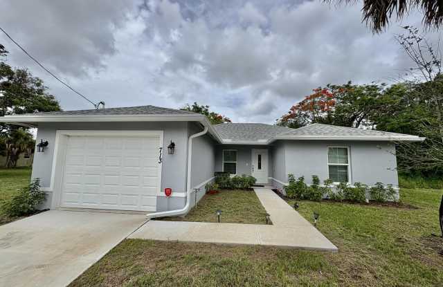 713 SE East Avenue photos photos