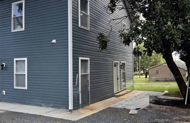 1008 Rockland Circle Gallery 1