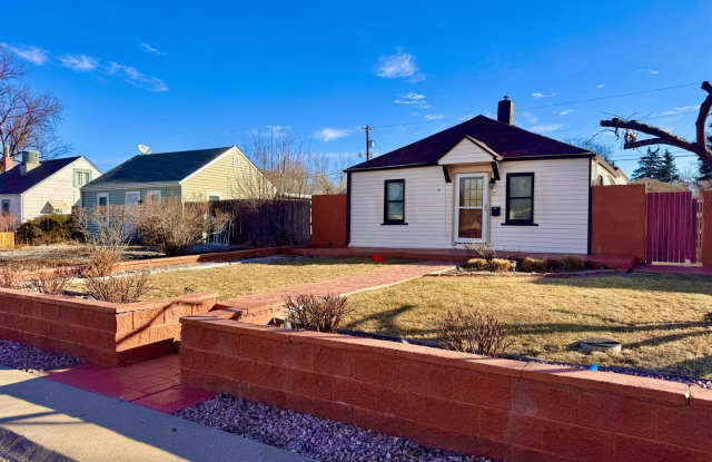 Move-In Ready 4BR Home with Finished Basement, Flex Space  Large Yard photos photos