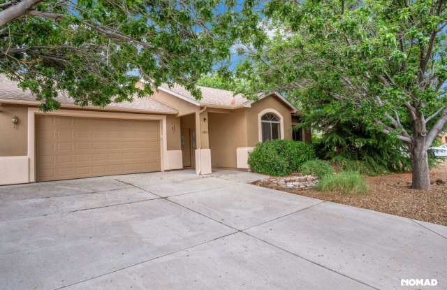 Charming 3BR/2BATH House in Prescott Valley photos photos