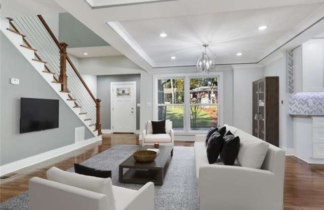 1930 Meadow Lane Gallery 4