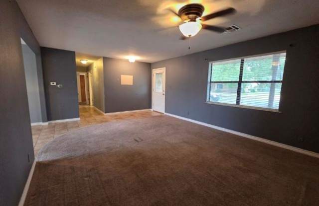 FOR LEASE!! Gallery 4