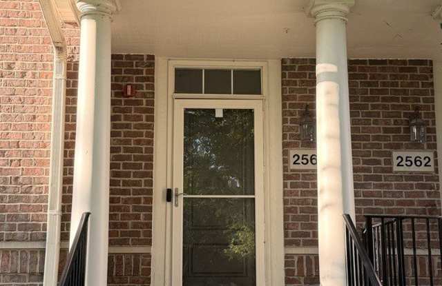2564 Waterbury Lane Gallery 2