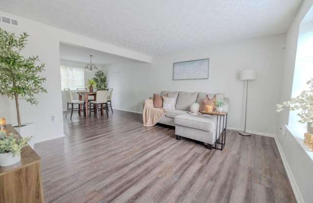 2073 Raintree Place Gallery 4