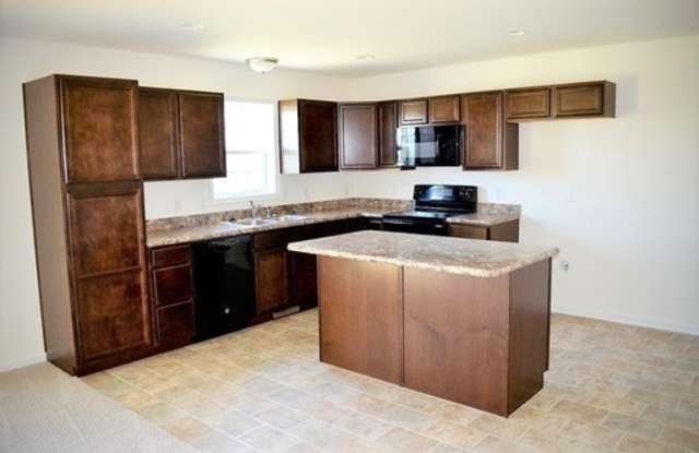 Waters Edge Townhome - Coming Soon! Gallery 3