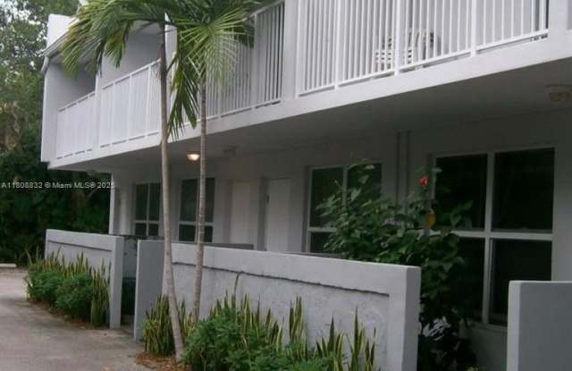 3025 Mary St photos photos