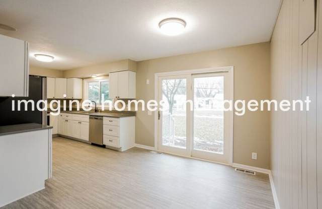 172 150th Street West Gallery 4