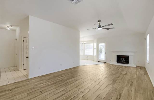 14601 Montoro Drive Gallery 3