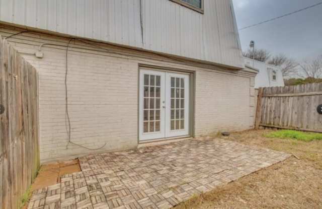 2411 Mission Hill Drive Gallery 2