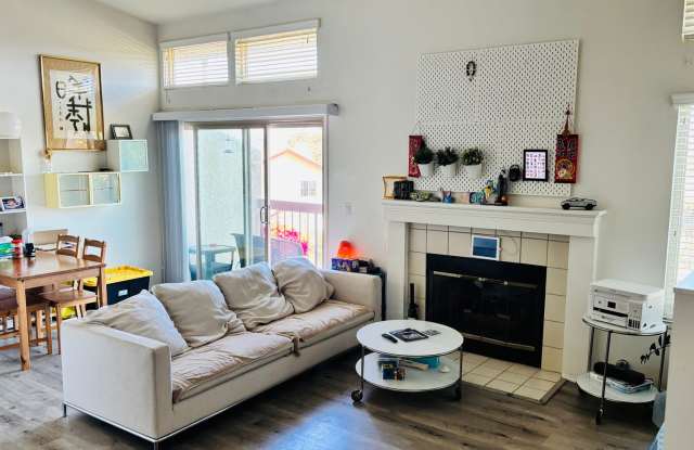 Thousand Oaks Town Home with Amazing Views Including a Two Car Garage photos photos