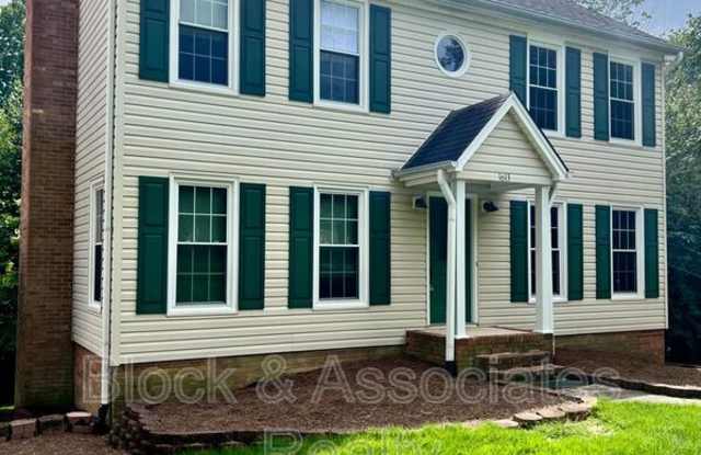 1613 Round Hill Circle photos photos
