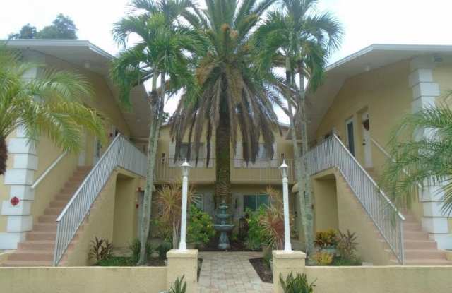 8140 Country Road unit: 101 - 8140 Country Road, Cypress Lake, FL 33919