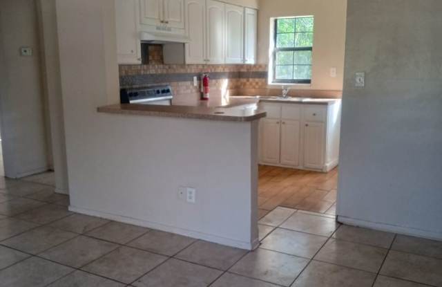 Chic Urban Living in Winter Haven: Uncover the Allure of 220 6th Jpv Street, FL 33880! photos photos Chic Urban Living in Winter Haven: Uncover the Allure of 220 6th Jpv Street, FL 33880! photos photos