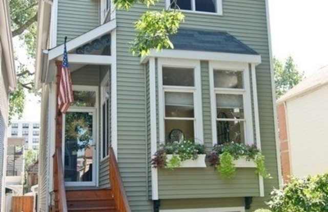1729 N wood Street photos photos