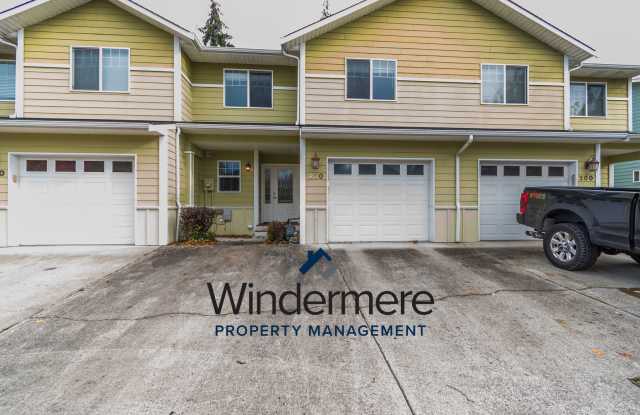 3-bedroom 2.5-bathroom Home Located in Rose Hill - 210 Northeast Melrose Drive, Oak Harbor, WA 98277