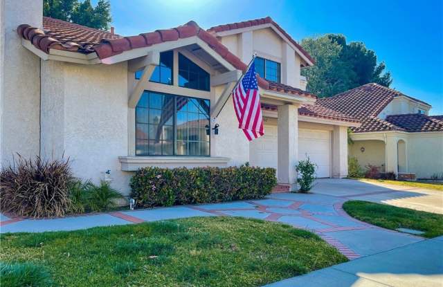21542 Sterling Drive Gallery 4