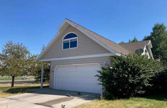 Spacious 5 Bedroom Home photos photos