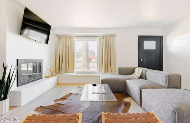 8447 E VERNON Avenue photos photos