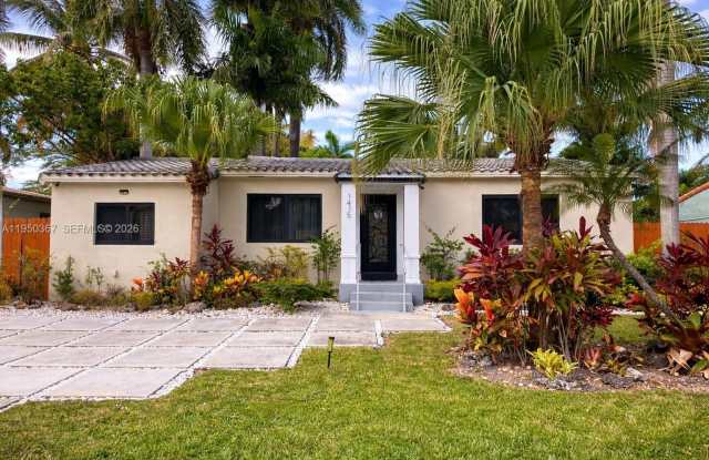 1415 Mayo St photos photos