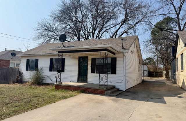 1904 N. Oklahoma - 3 bed, 1 bath home - 1904 North Oklahoma Avenue, Shawnee, OK 74804