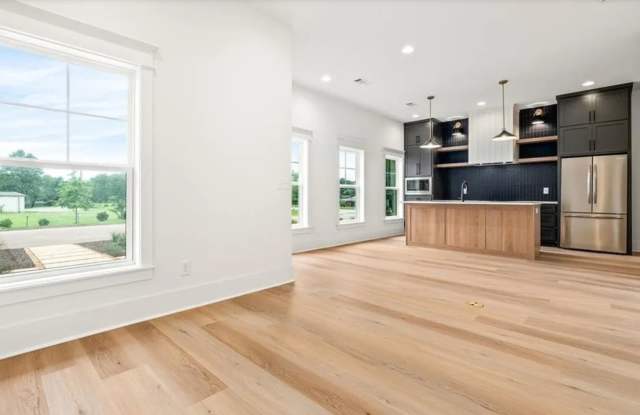 578 Pride Avenue – Brand-New Luxury Student Living Gallery 4