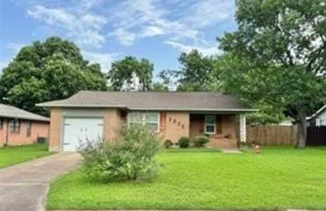 1015 W Sycamore Street photos photos 1015 W Sycamore Street photos photos