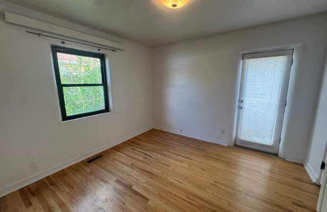 Parkland Hills Treasure! Gallery 3