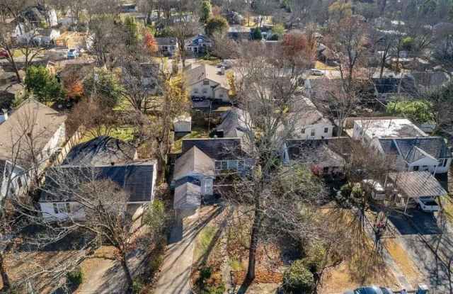6423 Kenwood Road Gallery 1