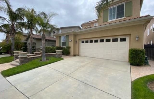 11445 Santini Ln - 11445 Santini Lane, Los Angeles, CA 91326