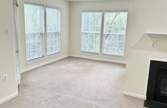 12000 AMBER RIDGE Circle Gallery 4