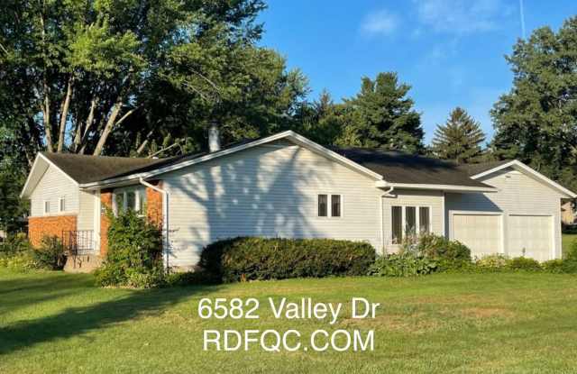 Spacious 3-Bedroom Home on Half-Acre Lot in Top-Rated Pleasant Valley School District! photos photos