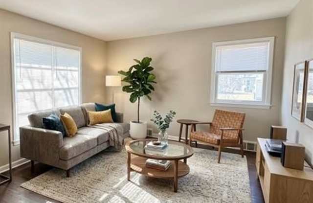 12753 Georgiana Avenue Gallery 2