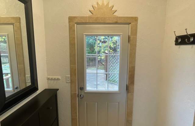 AVAILABLE December 15th - 3 Bed/1.5 Bath Home with Lake views! - 323 North 8th Avenue West, Duluth, MN 55806