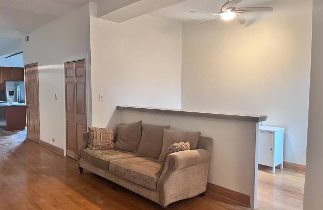 549 W Belmont Ave photos photos