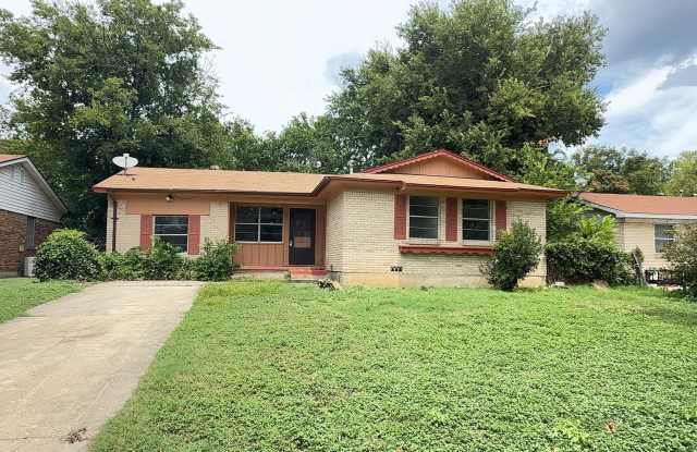 Upgraded 4 bedroom 2.5 bathroom house! HOUSING ACCEPTED! photos photos