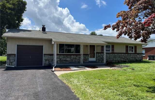 1621 Chippendale Circle photos photos