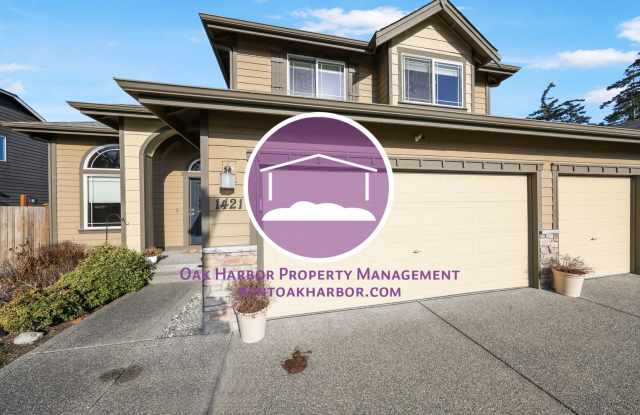 4 Bed 2.5 Bath - Small Pet Friendly - Large Backyard - NAS Whidbey photos photos