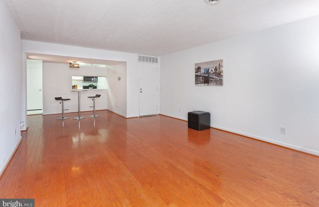 2613 INDIAN DRIVE Gallery 3