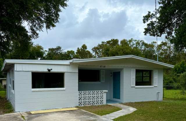 Great House for Rent! 4 Bedrooms 2 Baths! photos photos