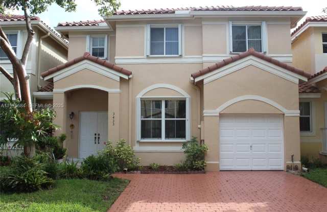 3433 SW 171st Ter photos photos