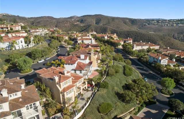 10 Sable Sands - 10 Sable Sands, Newport Beach, CA 92657