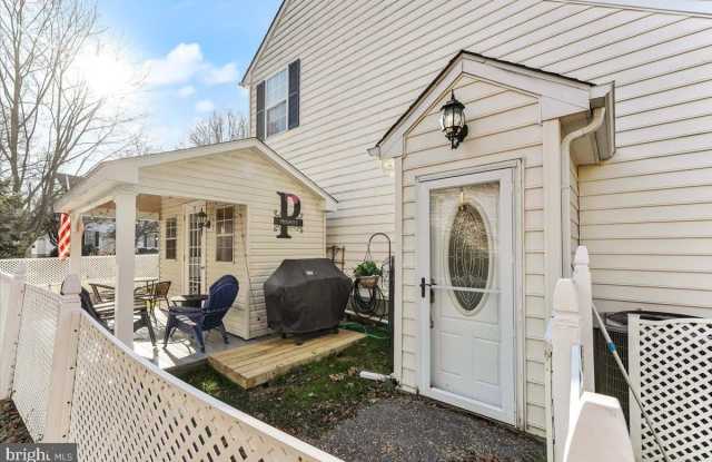 43 HAWTHORNE Road N photos photos