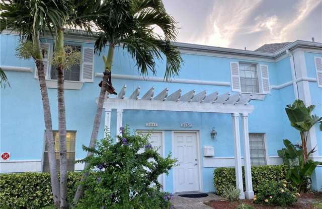 3841 POMPANO DRIVE SE - 3841 Pompano Drive Southeast, St. Petersburg, FL 33705